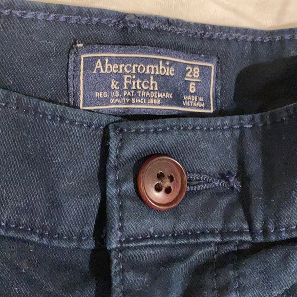 NEW Abercrombie and Fitch chino shorts - Picture 2 of 5